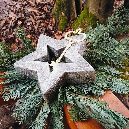 Nyaraló Treestyle - Haz A Lombok Kozott *